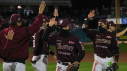 Tomateros se adelantan en las Semifinales