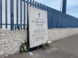 Instalan placa en honor al mejor conocido como “hombre de ley”