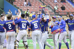 VENEZUELA SUMA TRES TRIUNFOS Y ESTÁ EN PLAY OFFS