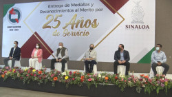 Reconocen 25 años de trayectoria