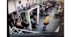 Mujer muere tras desvanecerse con pesa de 180 kg en el gym