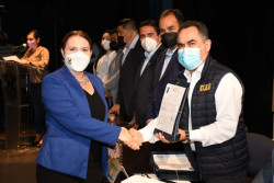 Entrega la U.A.S. titularidades