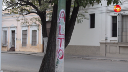 La calle Guillermo Nelson sigue sin señalización de Alto