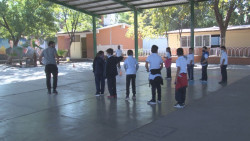 Madres de familia piden se mantenga programa de Tiempo Completo
