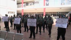 Se manifiestan elementos de la policía ministerial en Mazatlán