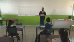 A favor de madres y padres de familia