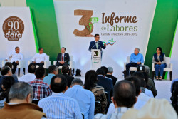 Refrenda su apoyo Rocha Moya a productores agrícolas de Sinaloa