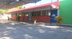 Clausura protección civil 4 aulas de la escuela primara María Elena Vizconde de Los Mochis