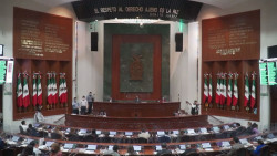 Redistribuirán espacios en el Congreso por cambios de diputados