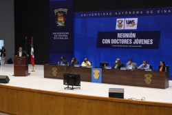 La UAS otorga estabilidad laboral a 215 egresados del Programa Doctores Jóvenes