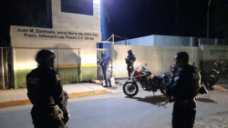 Golpean a joven y lo dejan desnudo frente a bodegas de Diconsa