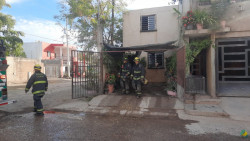 Explosión por fuga de gas en una vivienda, deja lesionadas a dos mujeres