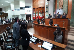 Guardan diputados un minuto de silencio por el fallecimiento Socorro Rocha