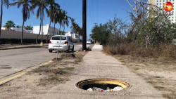Peligro por alcantarillas destapadas en zona turística
