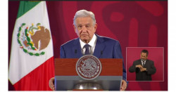 AMLO acusa de "vendepatrias" a diputados que rechazaron su reforma eléctrica