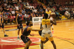 Venados derrota 80-77 a Caballeros y se lleva un triunfo de Culiacán