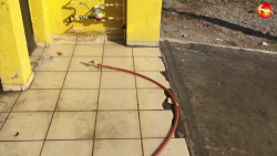 Fuga de agua potable en la avenida Óscar Perez Escobosa