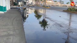 Desborde de agua en plena franja turística