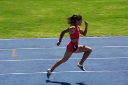 MARÍA TALAMANTE GANA 3  MEDALLAS EN COPA AUTONOMY DE ATLETISMO