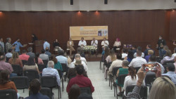 Presentan colección literaria de Dámaso Murúa
