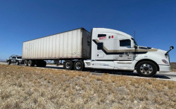 Recupera Policía Estatal tráiler robado en las inmediaciones de la carretera Guaymas-Hermosillo