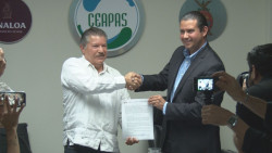 Firma convenio CEAPAS con AMH.