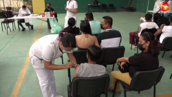 Arranca jornada de vacuación contra Covid-19 en escuelas