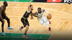 Los Celtics de Boston se llevan el tercer juego de las finales en la NBA