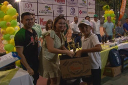Concluye primer torneo de tenis "Francisco del Rincón"
