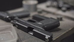 No están de acuerdo con la adquisición de armas
