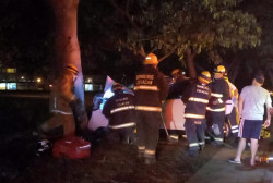 Mujer choca al interior de La Primavera