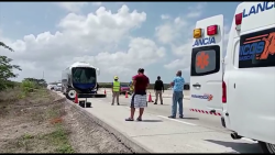 Muere persona al querer cambiar llanta de camión