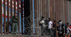 "Inmoral y vulgar" la orden migratoria de Texas, condena AMLO