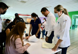 Se entregaron 100 bases de salud