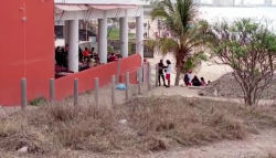 Logran rescatar a persona del mar pero no sobrevive