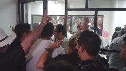 Se complicó el ingreso a la sede de MORENA en Sinaloa