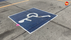 Aunque no los necesiten, siguen usando estacionamiento para personas con discapacidad