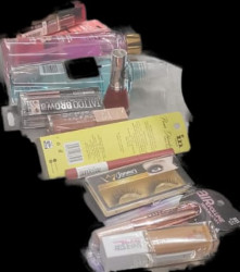 Por robar maquillajes detienen a mujer en Culiacán