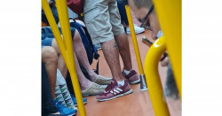 Hombre con viruela del mono se pasea por el metro entre cientos de personas