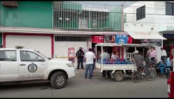 Encuentran a abarrotero muerto dentro de su tienda