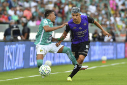 Los Cañoneros golean al León