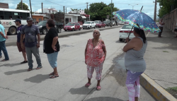 Bloquean avenida debido a que tienen más de 14 horas sin luz