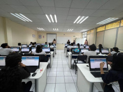 Docentes de bachillerato se capacitan para iniciar en óptimas condiciones el ciclo escolar