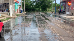 Las lluvias dejaron con perdidas materiales y derrame de aguas negras en Ampliación Villa Verde