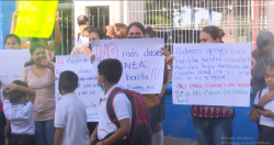 Al menos seis escuelas en Ahome se manifestaron este inicio de clases