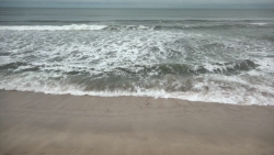 Restringen zonas de playa ante oleaje elevado por tormenta Kay.