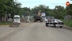 Comienzan a demoler puente frente a la UPSIN, lo reconstruirán de acero