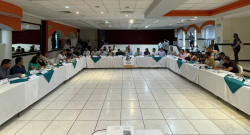 Sostiene Cuén Ojeda encuentro con ejecutivos de ventas y mercadotecnia.