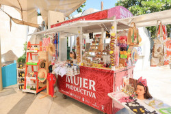 Reinauguran carreta "Mujeres emprendedoras"