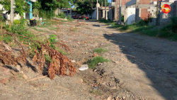 Calle de Valles del Ejido se encuentra en malas condiciones
